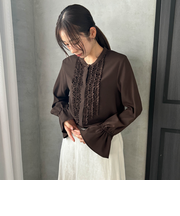 【WEB限定】ジョーゼットフリルブラウス