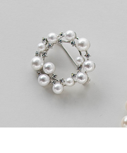 サークルブローチ