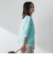 バックボタンデザインニット