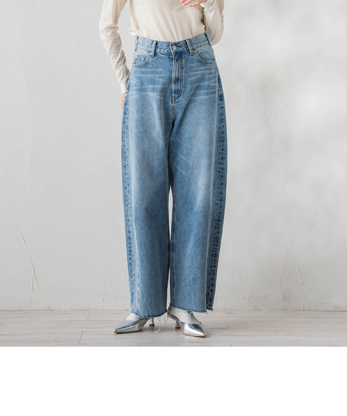 カーブデニムパンツ≪洗濯機で洗える≫