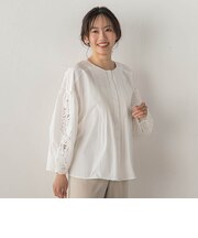 フラワーエンブロイダリーブラウス