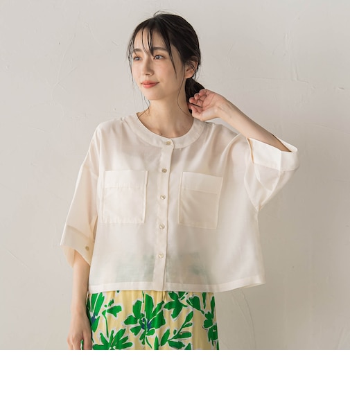 【WEB限定】シアーサテンバンドカラーブラウス