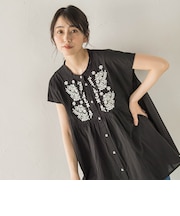 【WEB限定】キャンブリック立体刺繍ピンタックブラウス