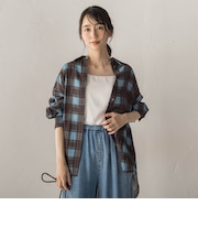 チェックシャツ