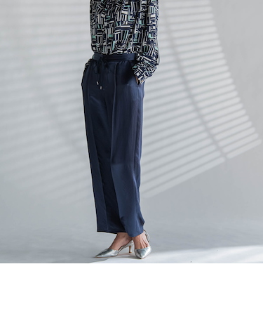 【大きいサイズ】サテンストレートパンツ