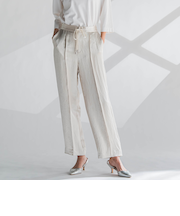 サテンストレートパンツ