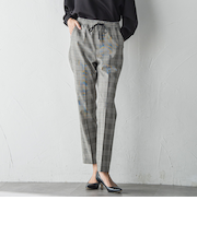 【WEB限定】”すっきり快適な履き心地”テーパードパンツ≪洗濯機で洗える≫