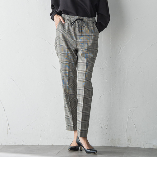 【WEB限定】”すっきり快適な履き心地”テーパードパンツ≪洗濯機で洗える≫