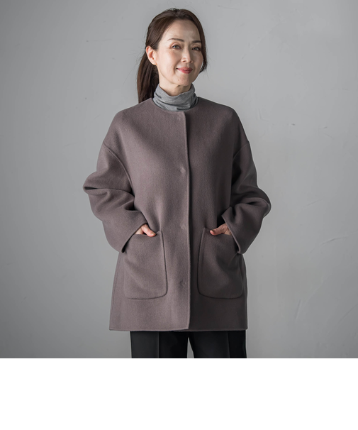 <極>”軽さと贅沢なぬくもり”ノーカラーリバーコート