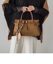 【VIOLAd'ORO】ターンロック付きナイロントートバッグ