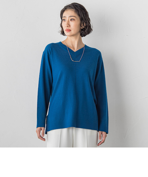 ファインウールVネックニット