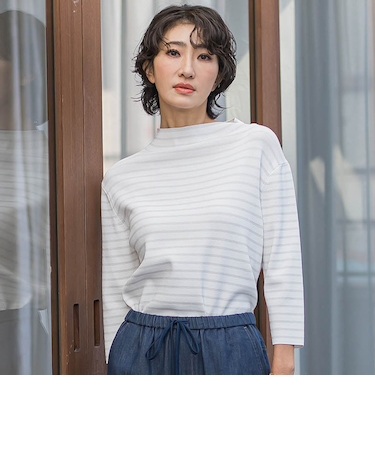 モックネックニット