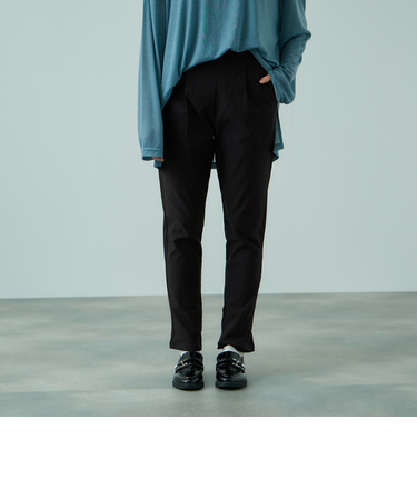 HAKIYASEブラッシュバックテーパードパンツ≪手洗い可能≫