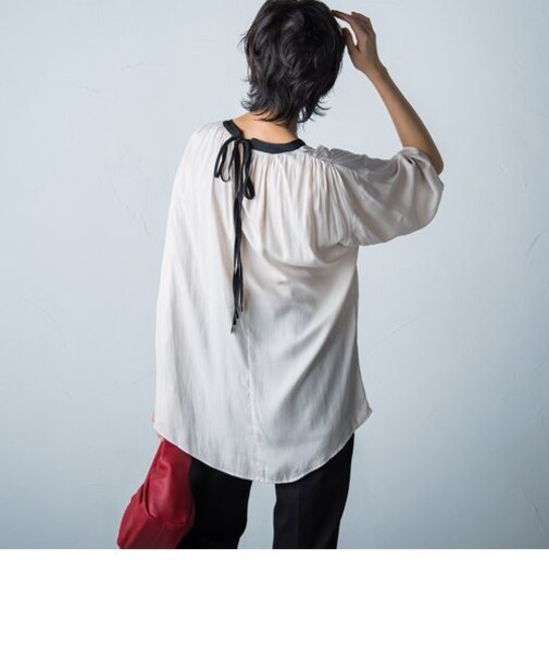 8分袖バックリボン配色サテンブラウス≪洗濯機で洗える≫