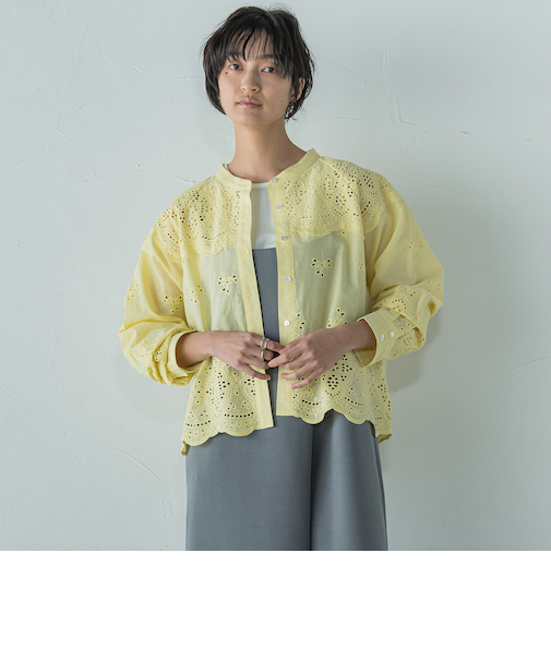 叶えるスカラップ刺繍クロップドシャツ≪手洗い可能≫