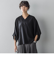 タックワイドスリーブVネックドルマンブラウス≪手洗い可能≫