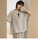 ベージュ