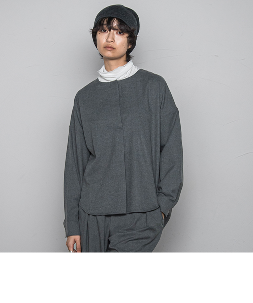 【一瞬で楽とキレイを叶える】裏起毛2WAYネックブラウス≪手洗い可能≫