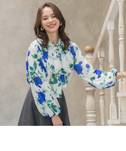 ブルーローズプリントブラウス≪洗濯機で洗える≫