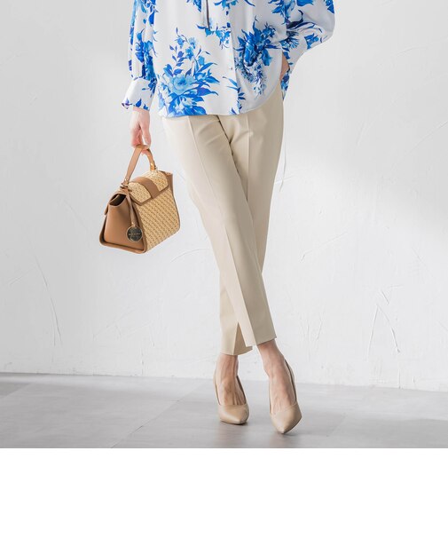 美シルエットテーパードパンツ