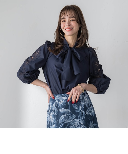 袖レースブラウス