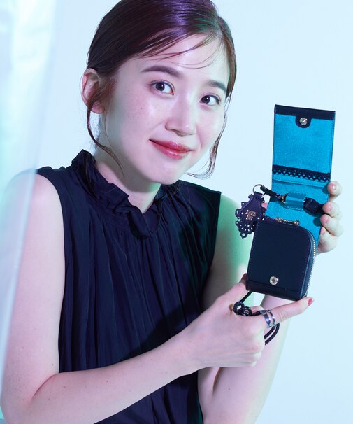 エニータイム ショルダー付きミニマルチケース パープル