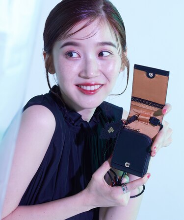 エニータイム ショルダー付きミニマルチケース パープル