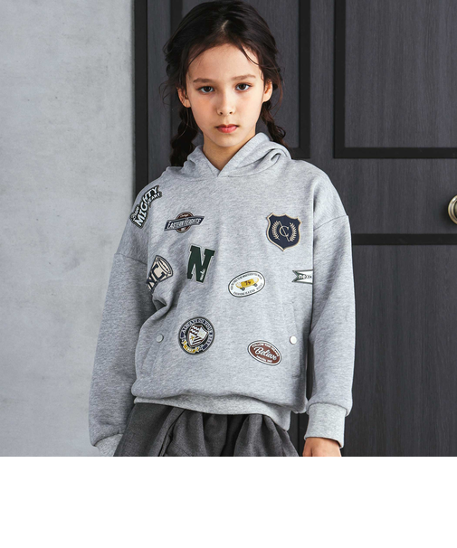 ロゴバッチ裏毛フーディ(110~150cm)