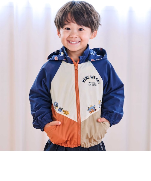 乗り物刺しゅう総柄リバーシブルジャケット(80~130cm)