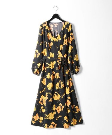 フラワープリントラップワンピース