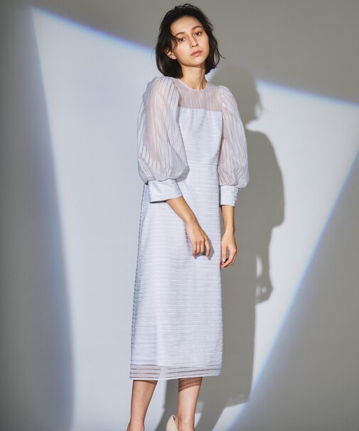 パフスリーブレースワンピース