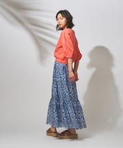 カットワーク刺繍タックスカート