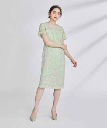 フラワーフレームタイトドレス