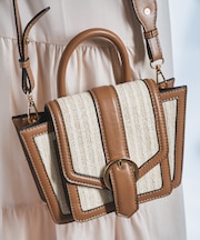 トリミングレザーバッグ