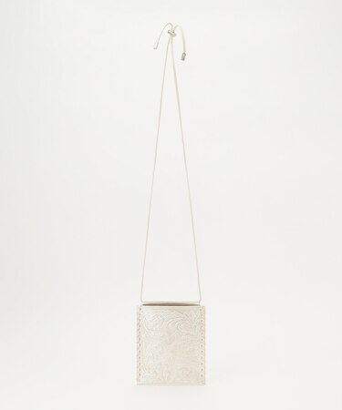 PhoneShoulder-ca