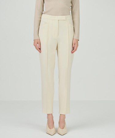 スリムテーパーパンツ