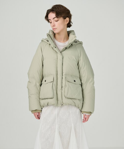 スタンドカラーダウンジャケット