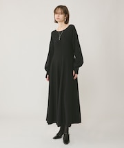 バックオープンニットワンピース