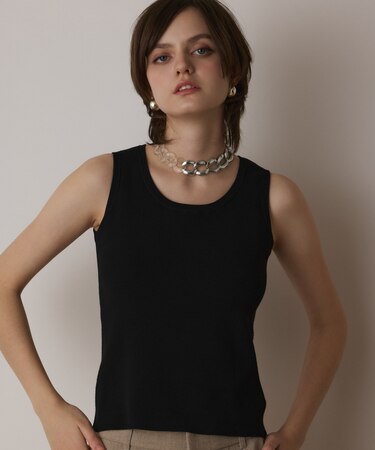 Uネックリブニットトップ