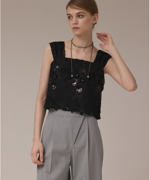 チュール刺繍トップ