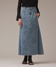 エンボスデニムスカート
