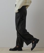 カーブフェイクレザーパンツ