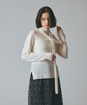 ボウ付ニットトップ