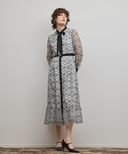 オーナメント刺繍フレアワンピース