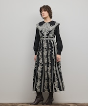 パターン刺繍ワンピース