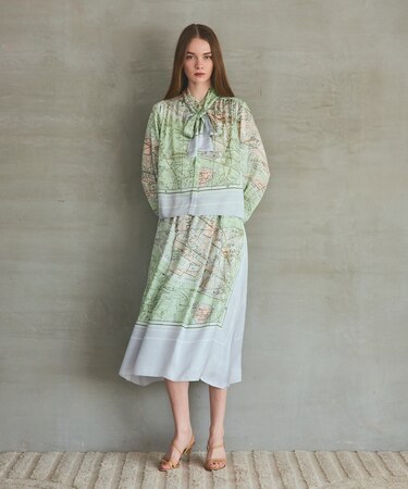 パリスカーフプリントスカート