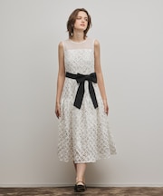 コード刺繍ワンピース