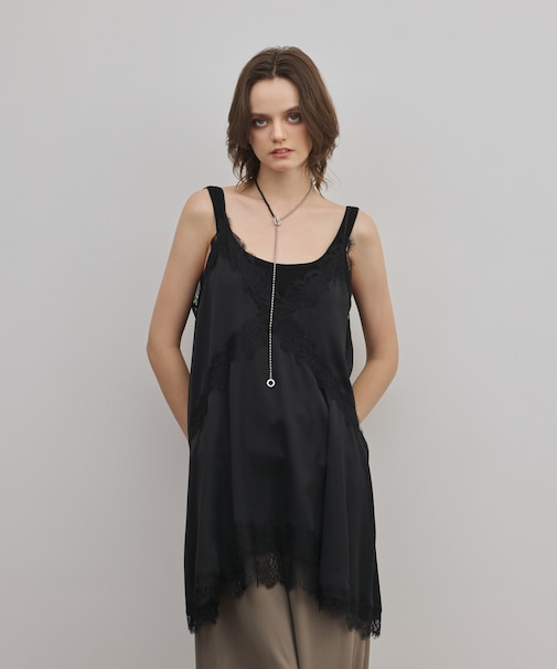 サテンレースキャミ