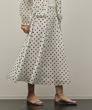 ドットフロッキータックスカート