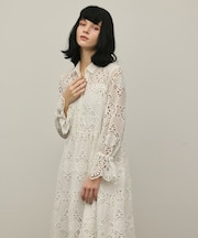 カットワーク刺繍ワンピース